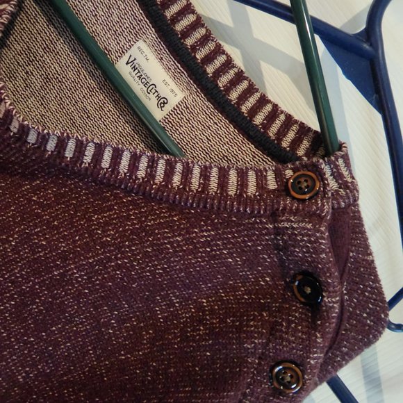 Burgundy Sweater - Medium - Picture 4 of 4